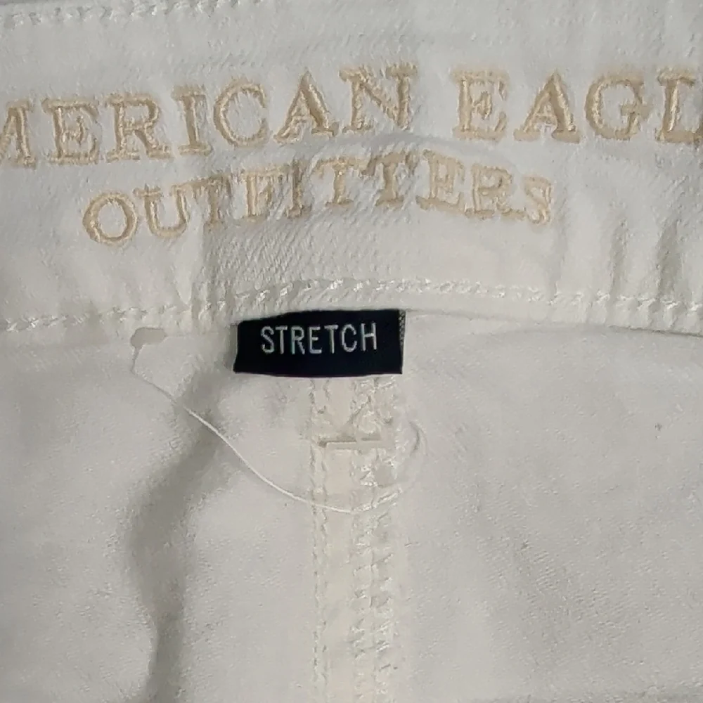 American Eagle Outfitters White Distressed Jean Shorts - Picture 3 of 5